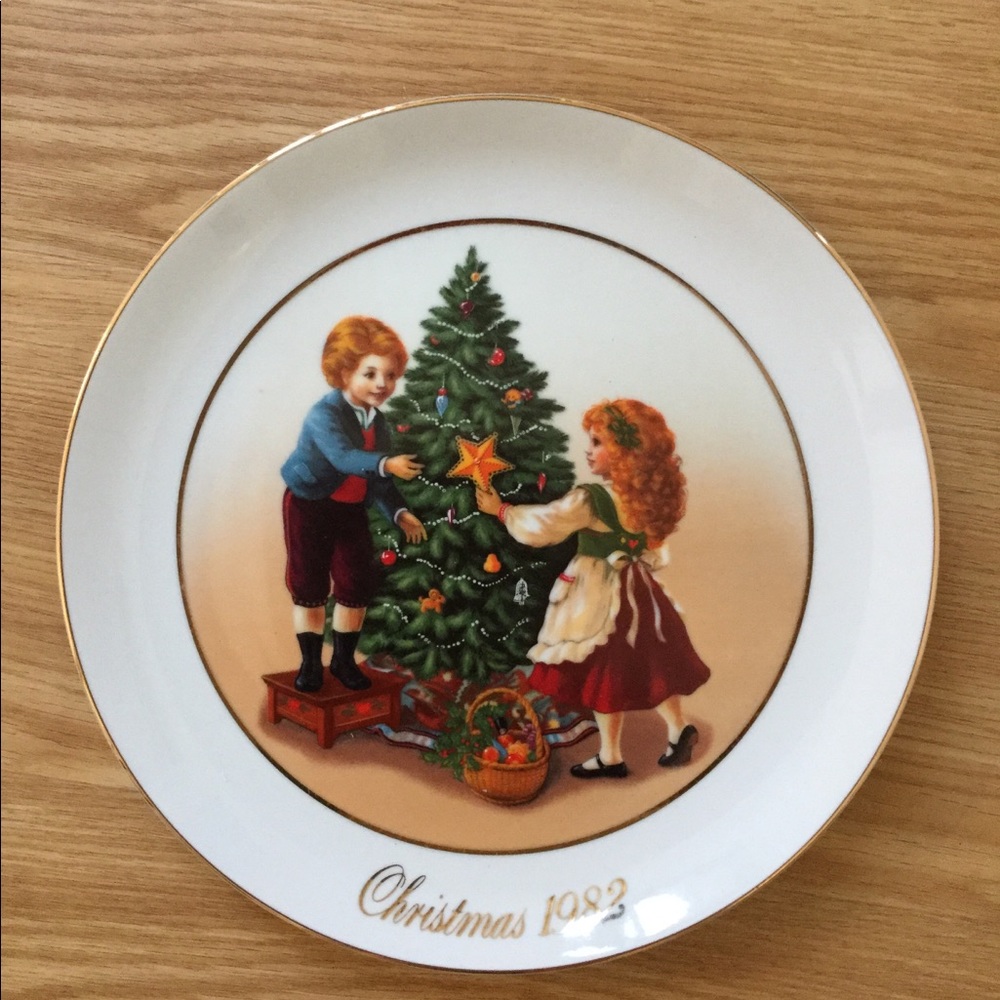 Commemorative Avon Plates